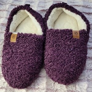 EverFoams Purple Cozy Plush Sherpa Lined Memory Foam Slippers Womens Size 9-10